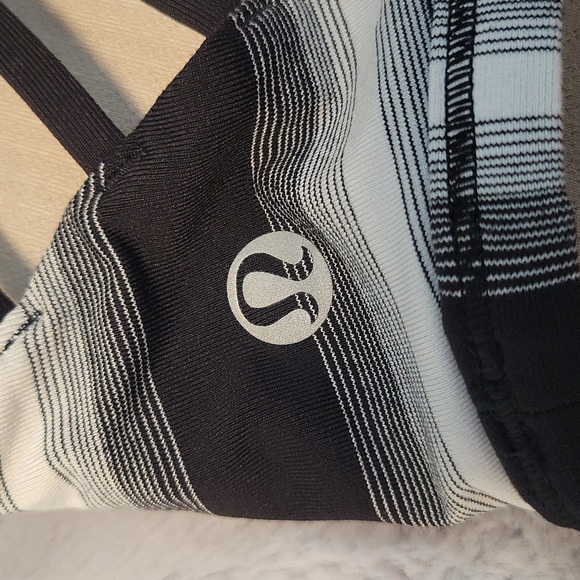 Lululemon - Free To Be Bra - Wild - Size 6 - Picture 3 of 3